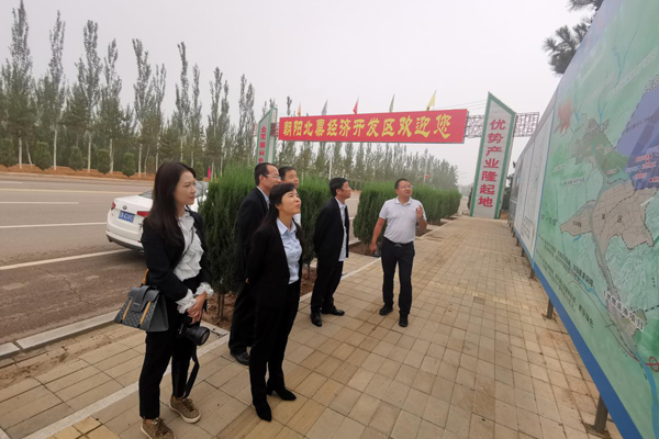 陜西航天建設(shè)集團(tuán)有限公司總經(jīng)理、黨委副書記謝明娟率隊(duì)赴遼寧一諾環(huán)保產(chǎn)業(yè)集團(tuán)開展考察調(diào)研工作