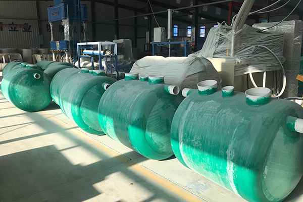 玻璃鋼化糞池的質(zhì)量都和什么有關(guān)系 玻璃鋼化糞池的質(zhì)量都和什么有關(guān)系